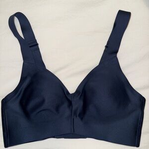 ALO Yoga Airlift Strength Bra in Navy color